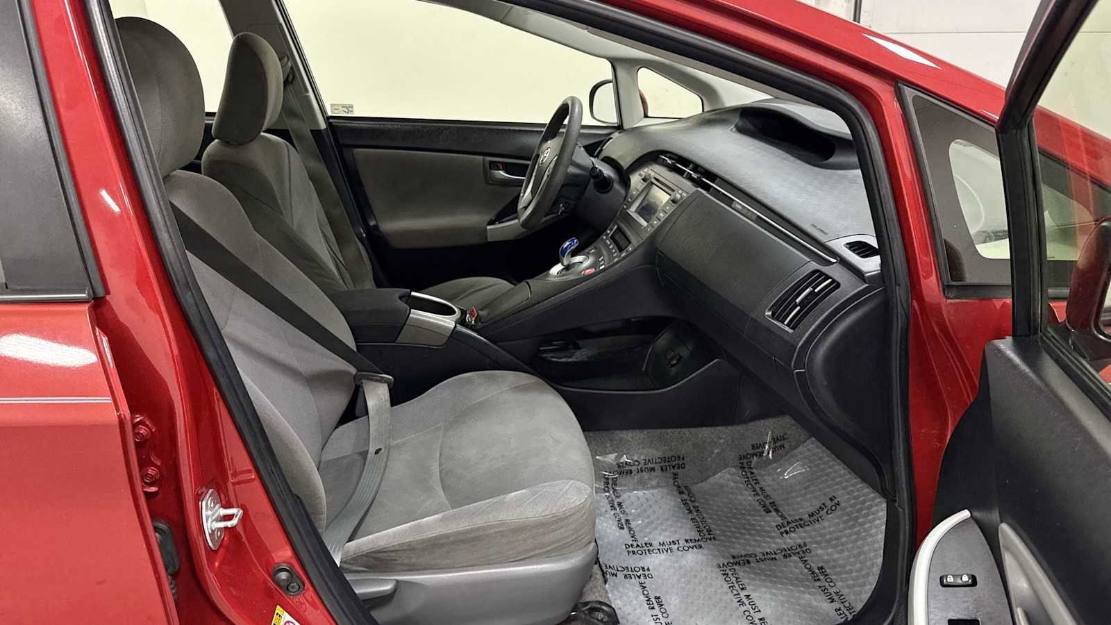 Thumbnail: 2013 Toyota Prius - 27