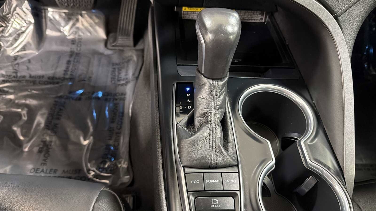 Thumbnail: 2019 Toyota Camry - 21