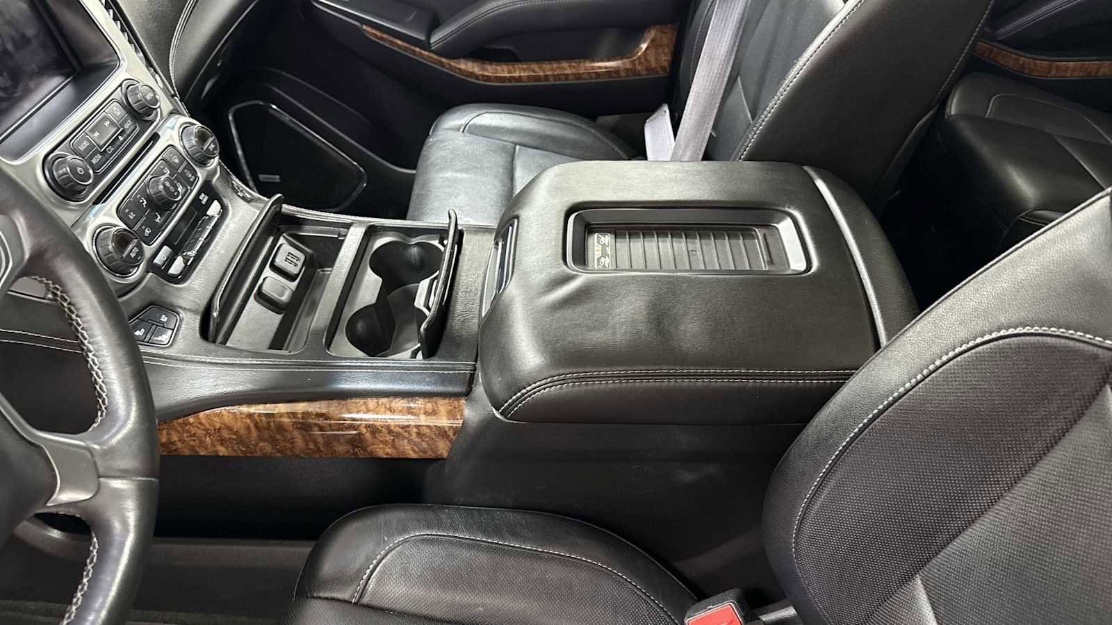 Thumbnail: 2015 Chevrolet Tahoe - 23