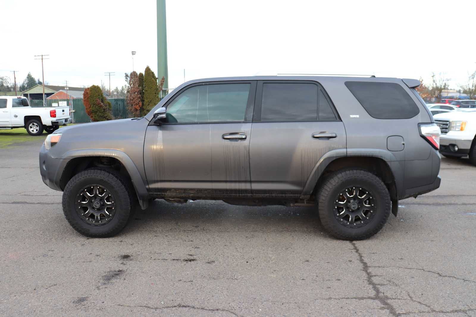 Thumbnail: 2017 Toyota 4Runner - 8