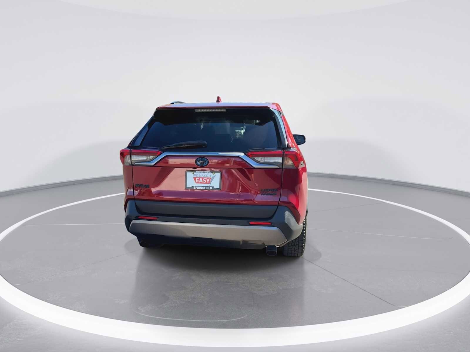 Thumbnail: 2021 Toyota RAV4 - 7