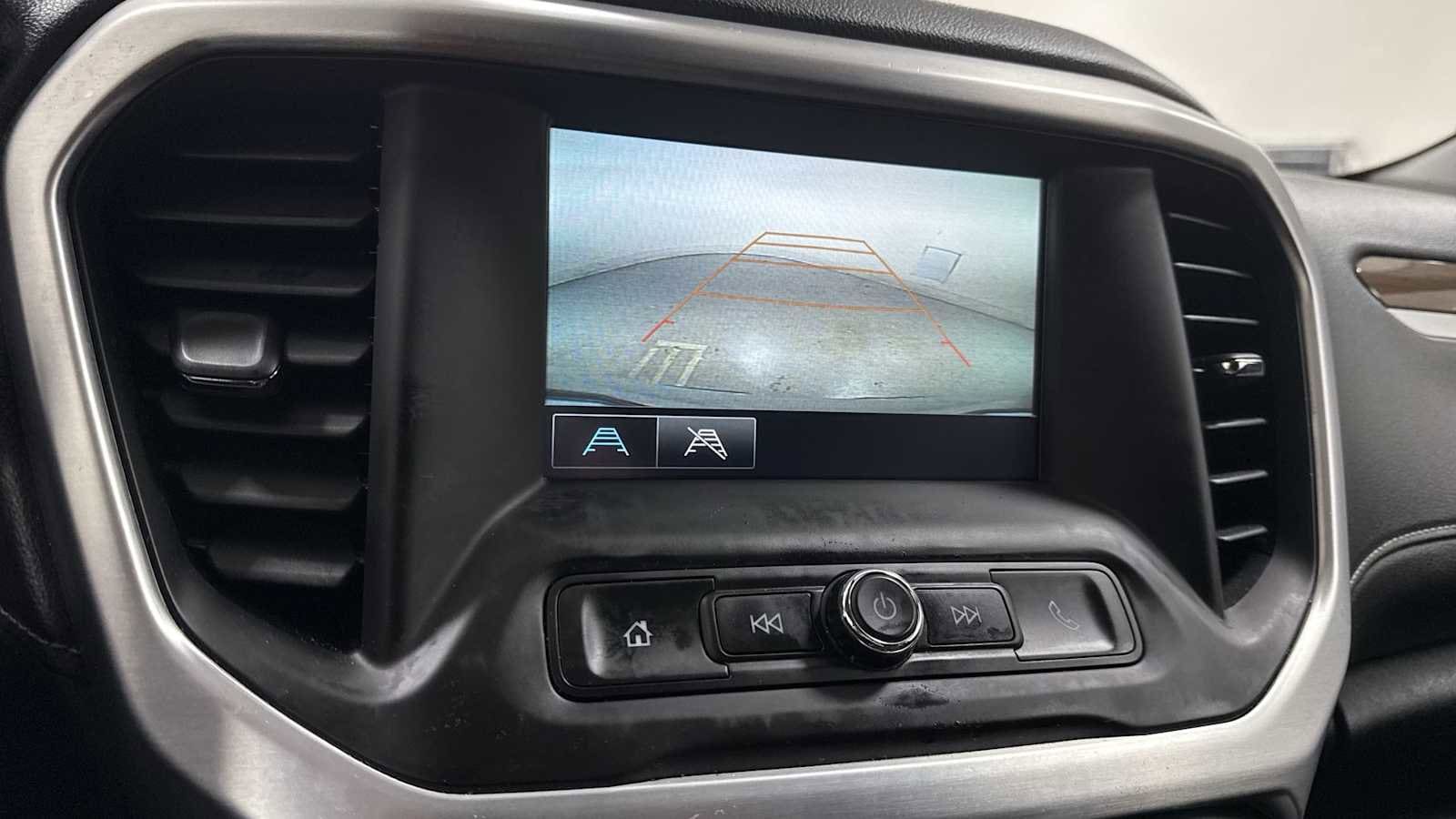 Thumbnail: 2019 GMC Acadia - 19