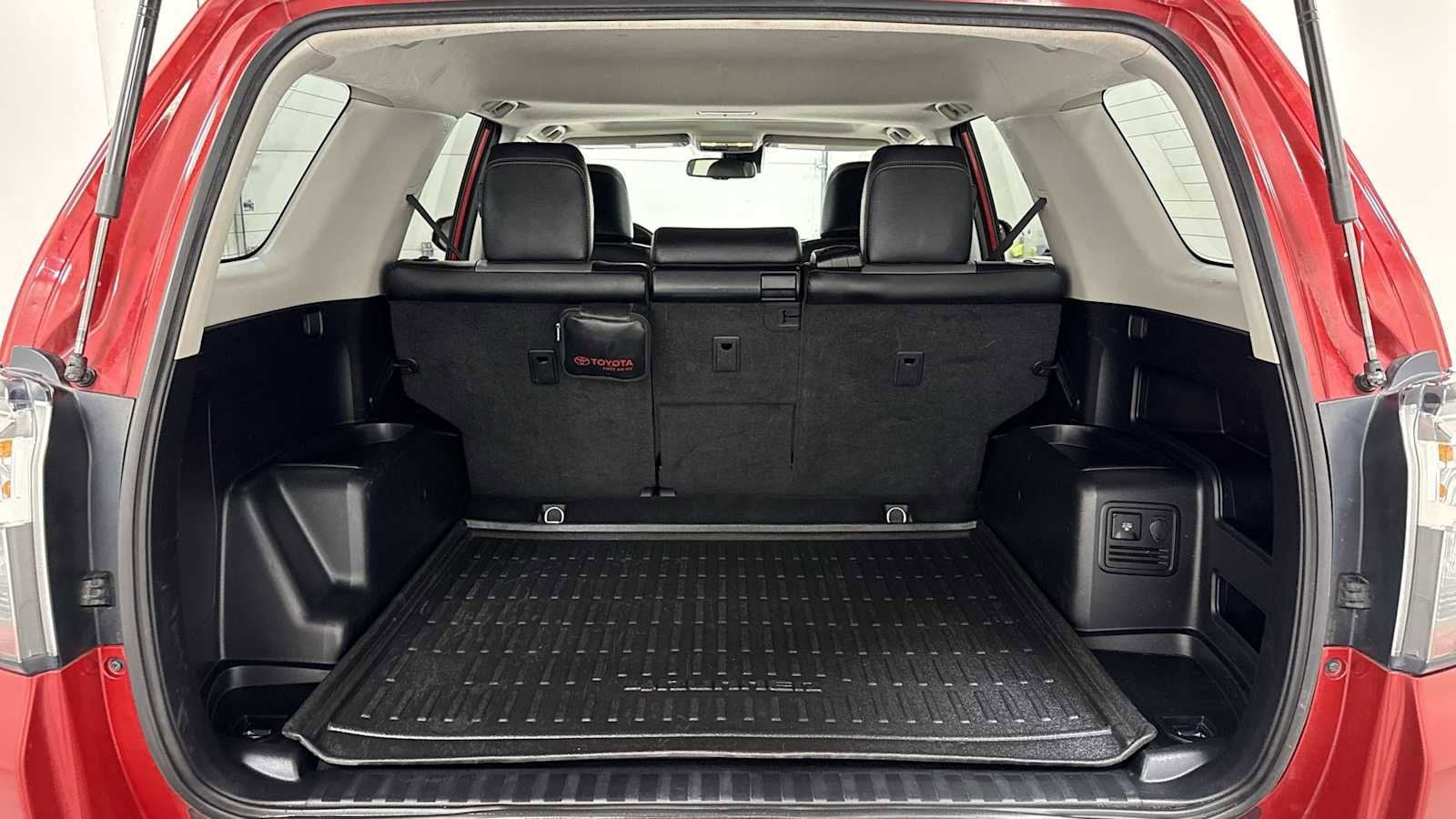 Thumbnail: 2022 Toyota 4Runner - 28