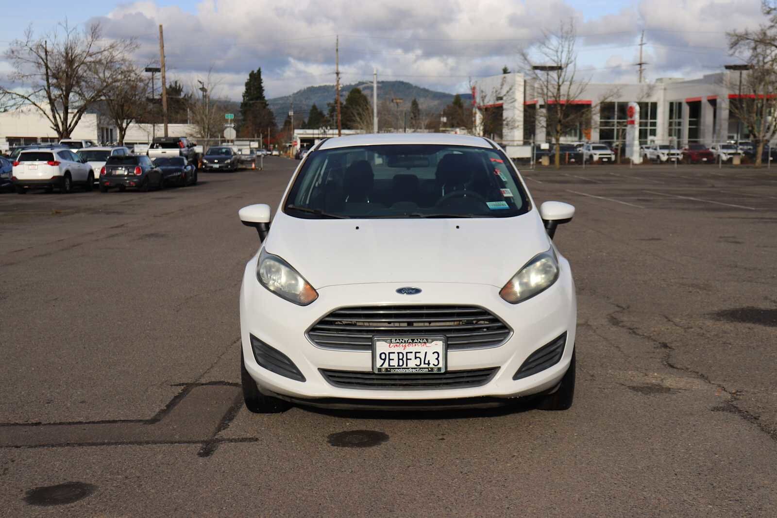 2017 Ford Fiesta SE photo 2