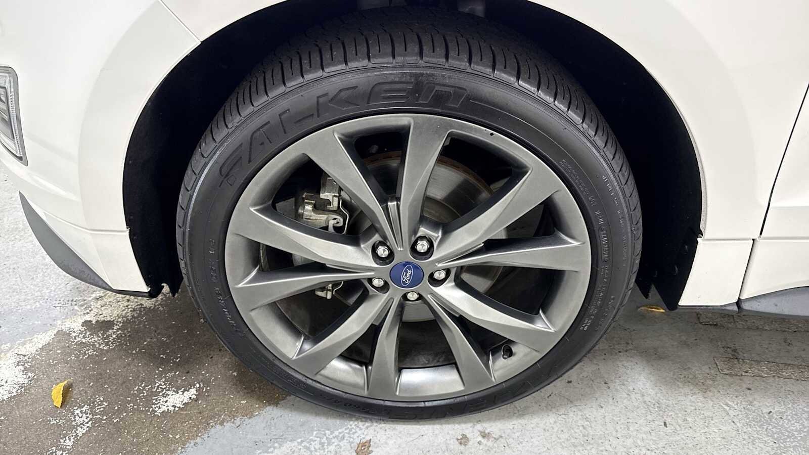 Thumbnail: 2018 Ford Edge - 10