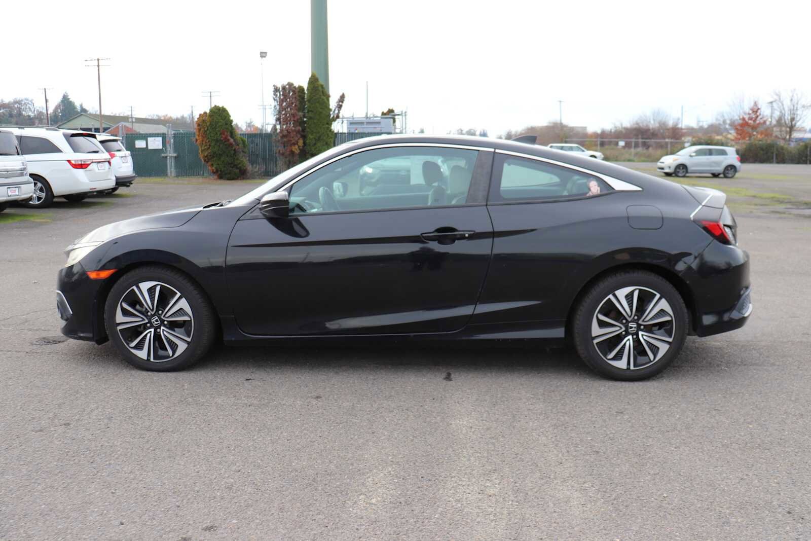 Thumbnail: 2017 Honda Civic - 8