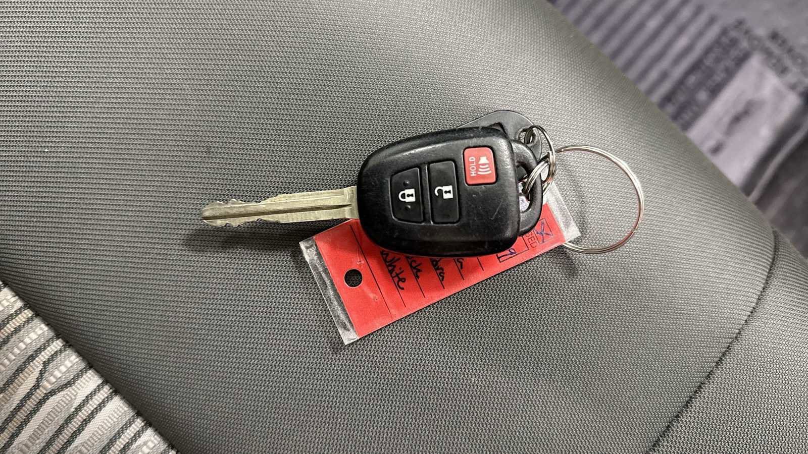 Thumbnail: 2021 Toyota Tundra - 30