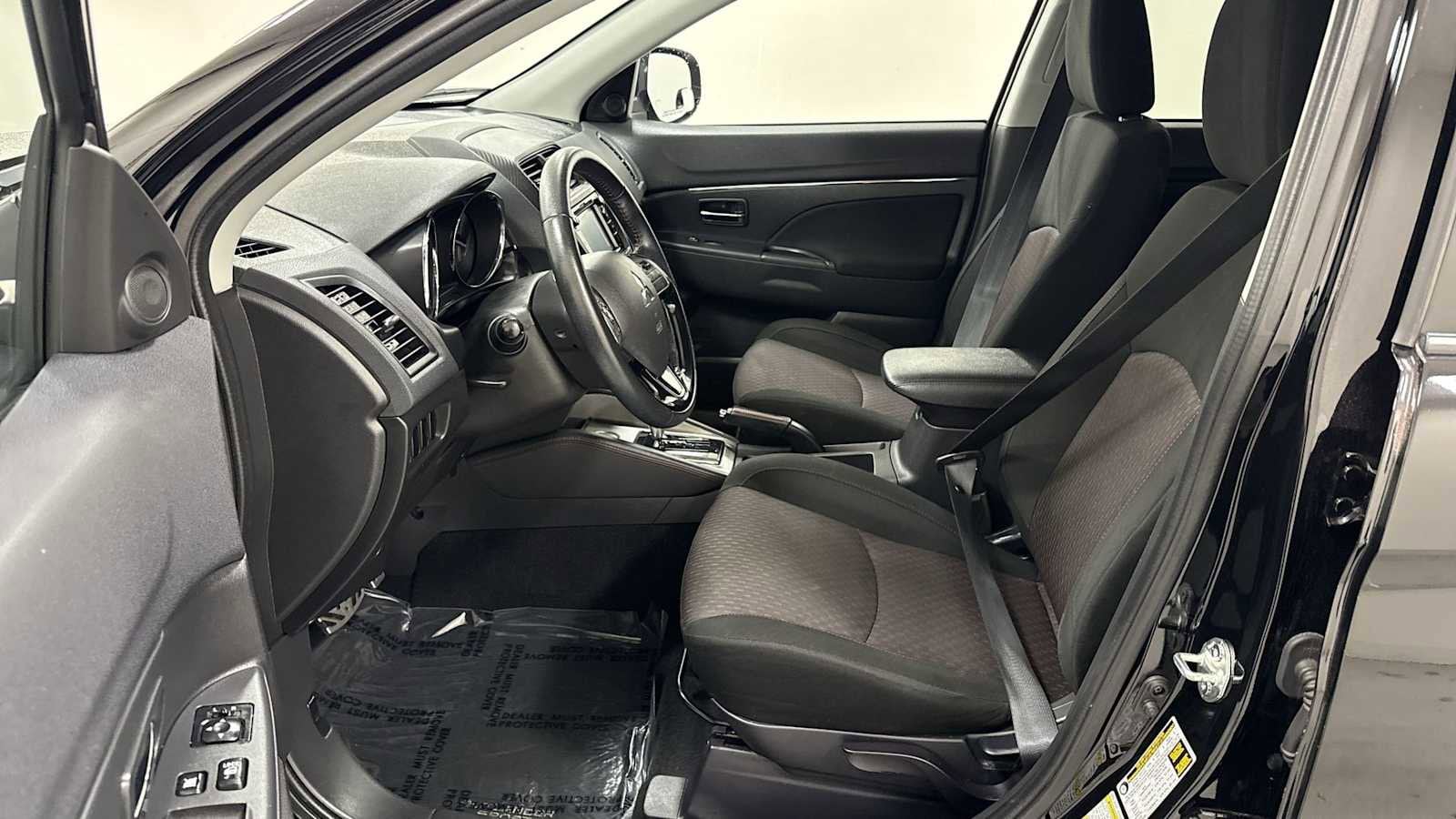 Thumbnail: 2018 Mitsubishi Outlander Sport - 13