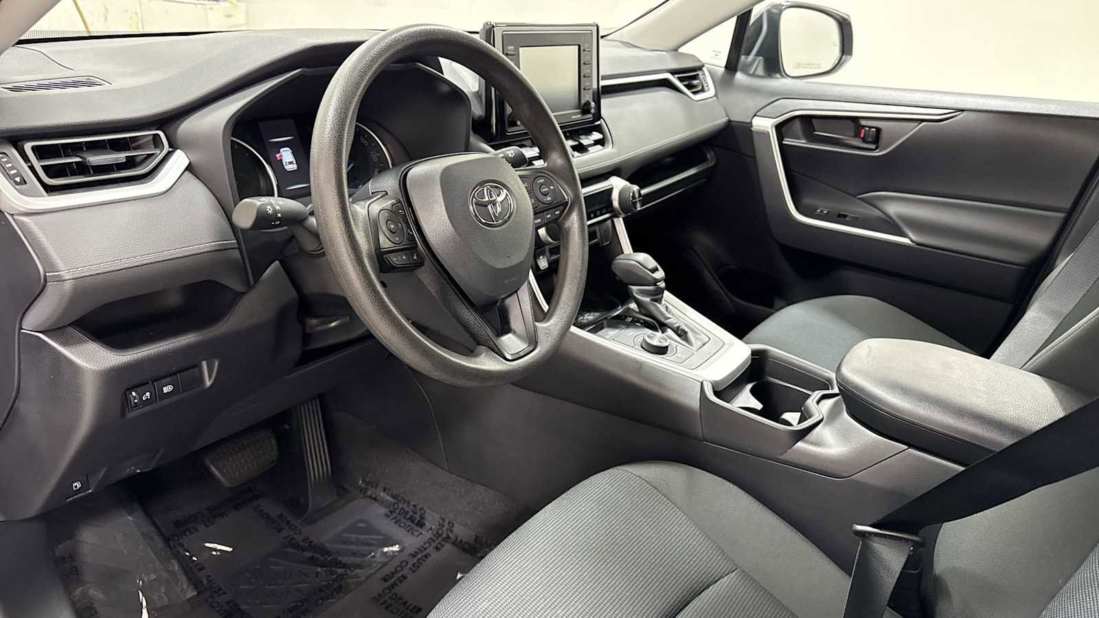 Thumbnail: 2021 Toyota RAV4 - 12