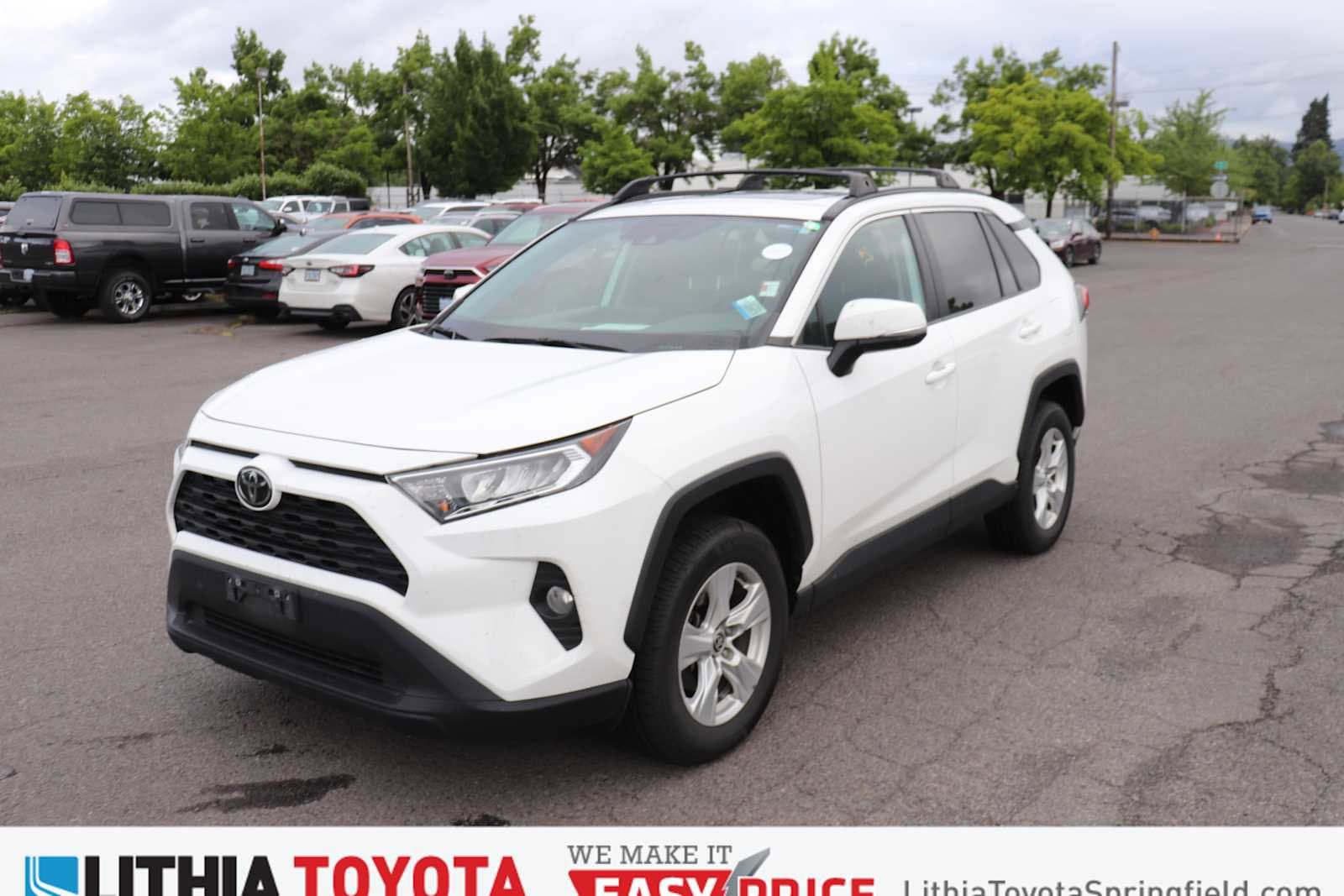 2021 Toyota RAV4 XLE AWD's photo