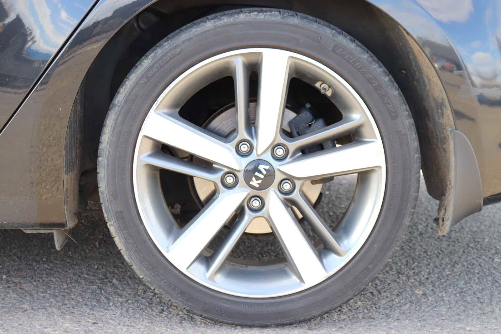 Thumbnail: 2017 Kia Forte - 9