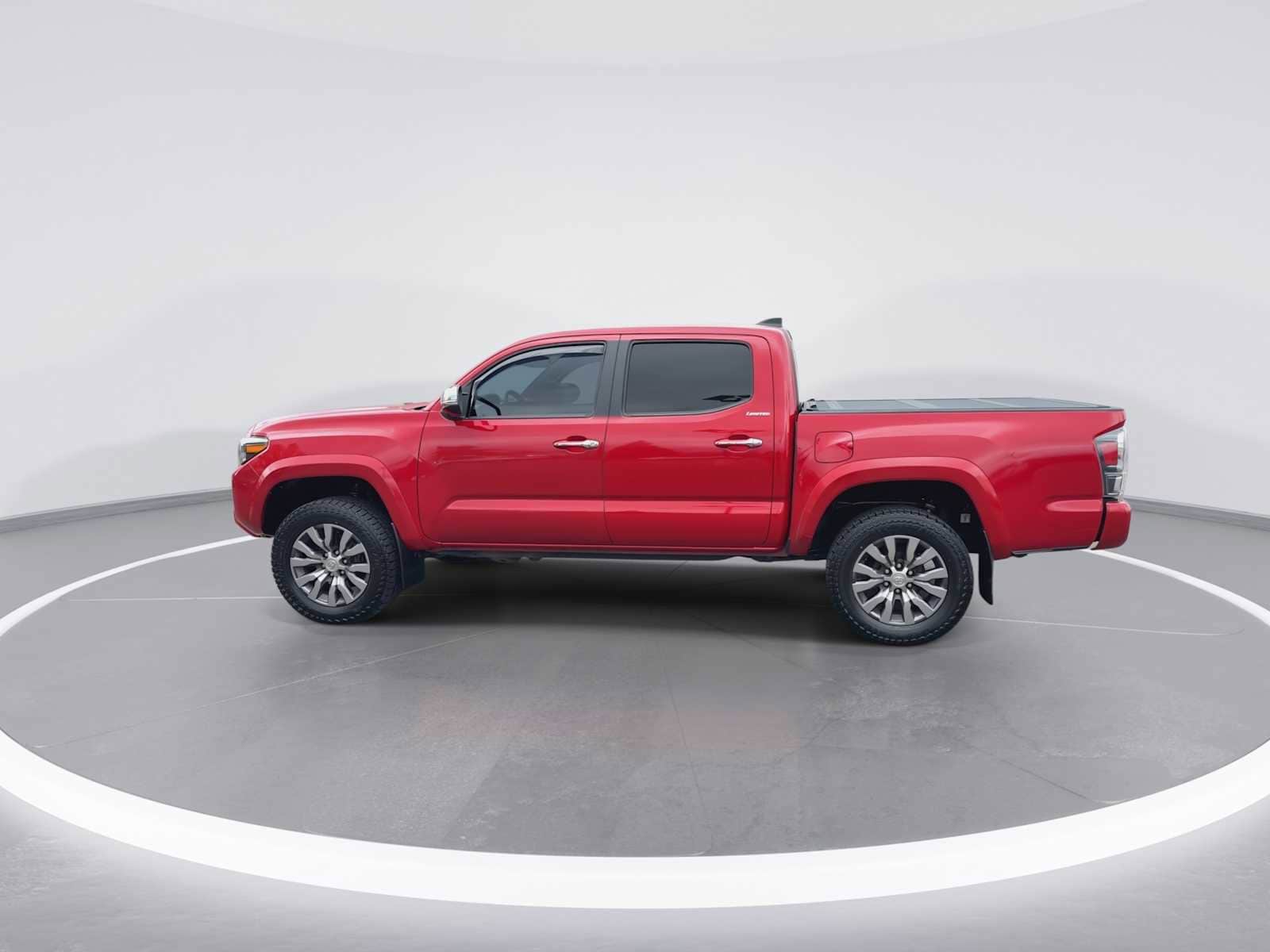 Thumbnail: 2022 Toyota Tacoma - 5