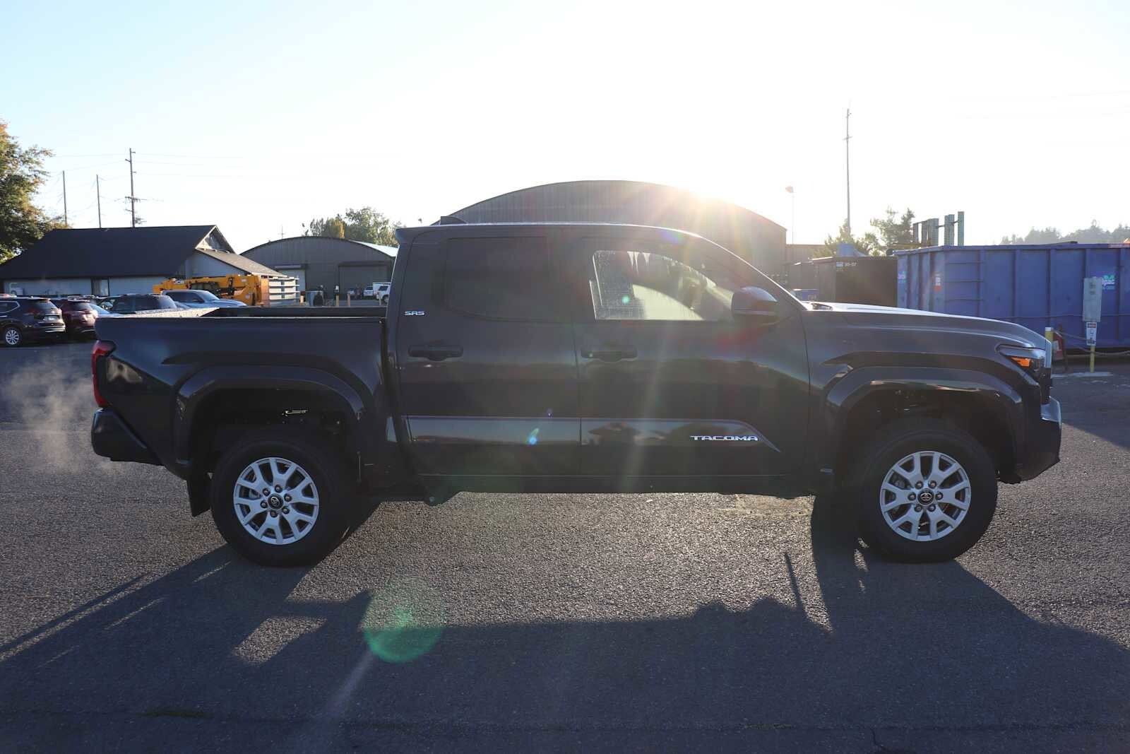 2024 Toyota Tacoma SR5 photo 4