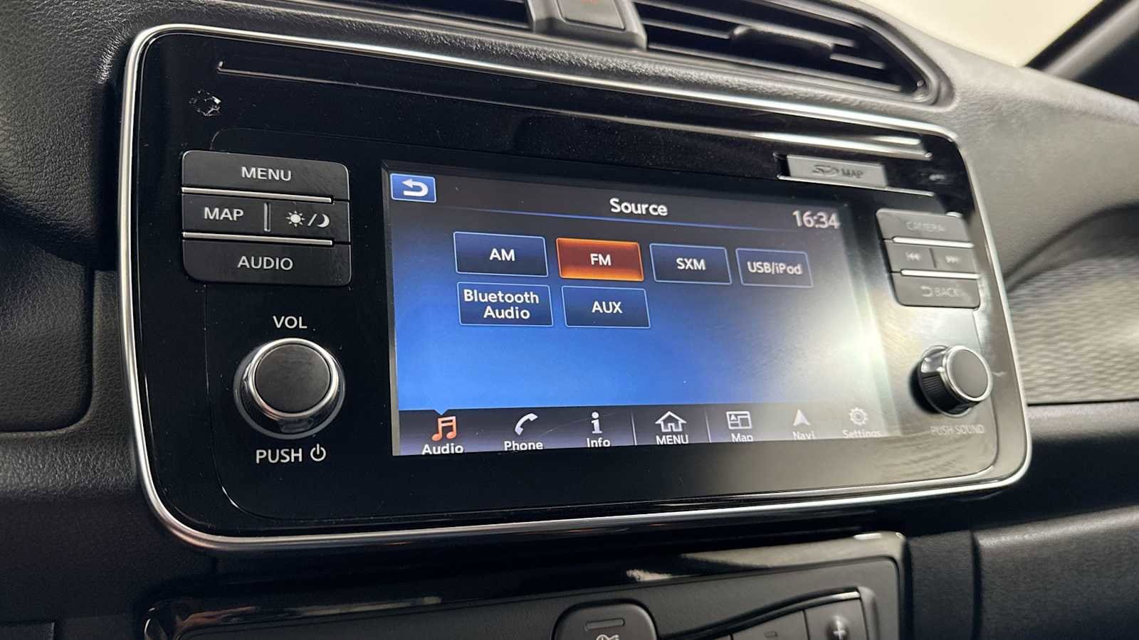 Thumbnail: 2019 Nissan Leaf - 18
