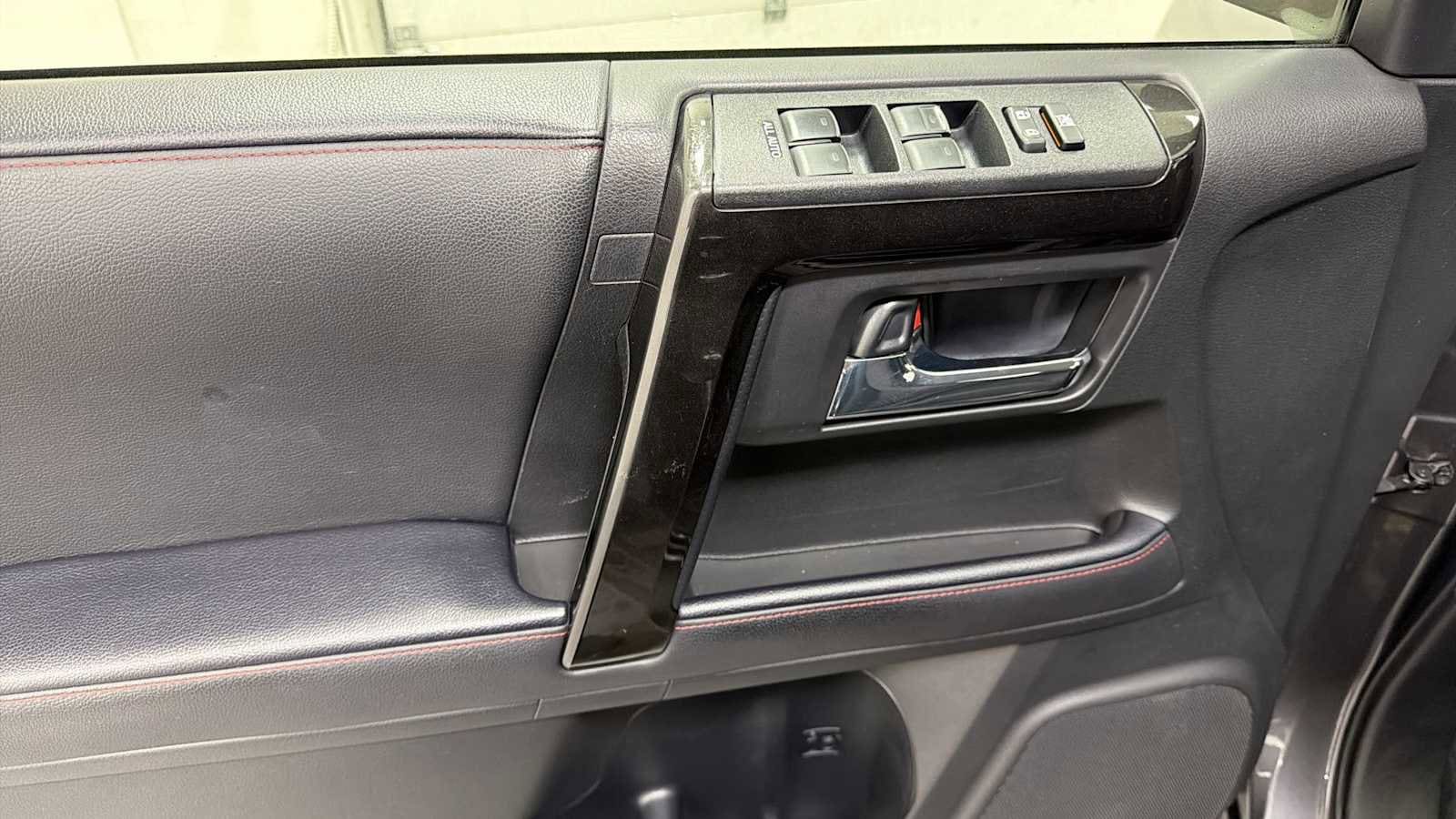 Thumbnail: 2023 Toyota 4Runner - 15