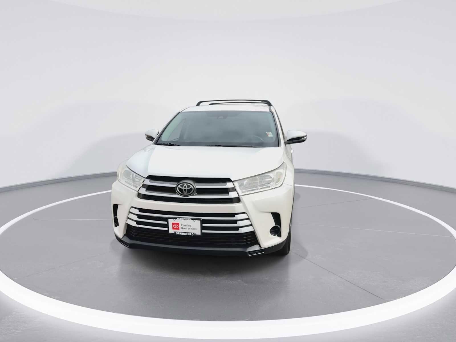 Thumbnail: 2017 Toyota Highlander - 3