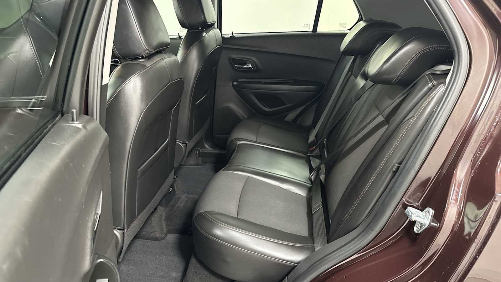 Thumbnail: 2022 Chevrolet Trax - 24