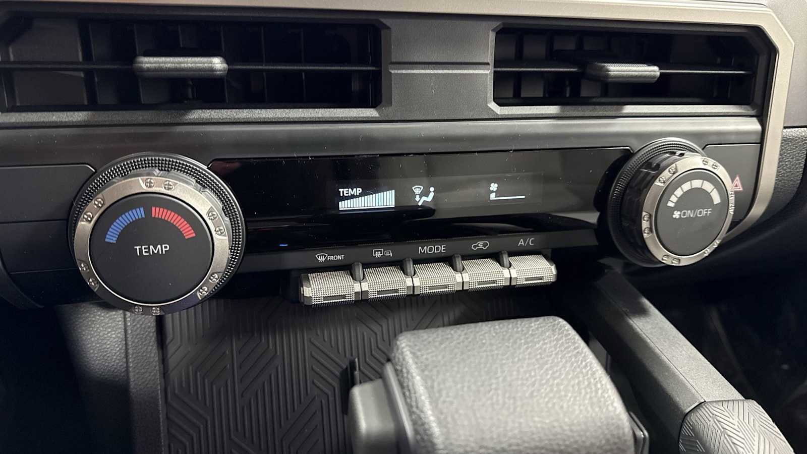 Thumbnail: 2025 Toyota 4Runner - 21