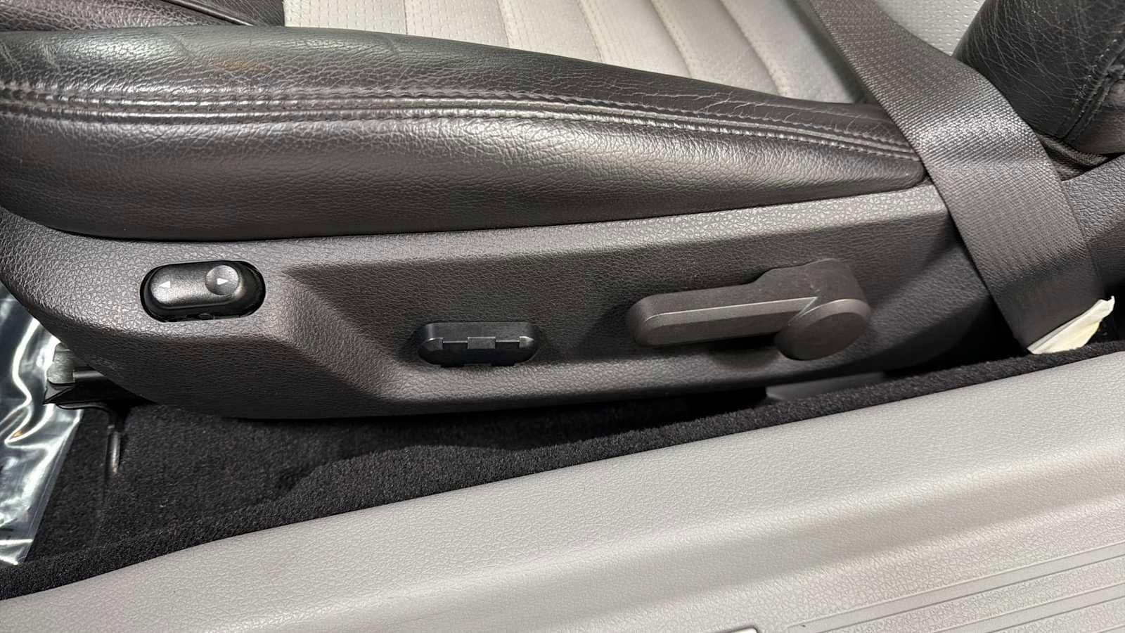 Thumbnail: 2008 Ford Mustang - 14