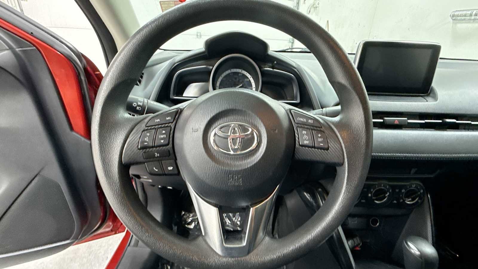 Thumbnail: 2018 Toyota Yaris iA - 16
