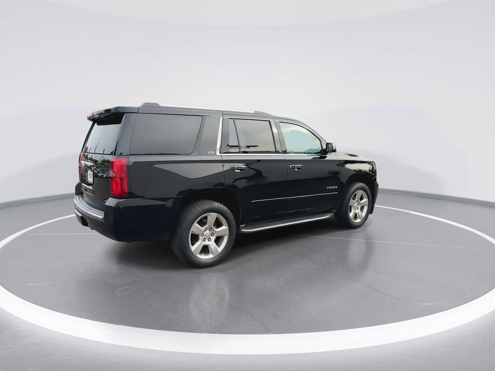 Thumbnail: 2015 Chevrolet Tahoe - 8