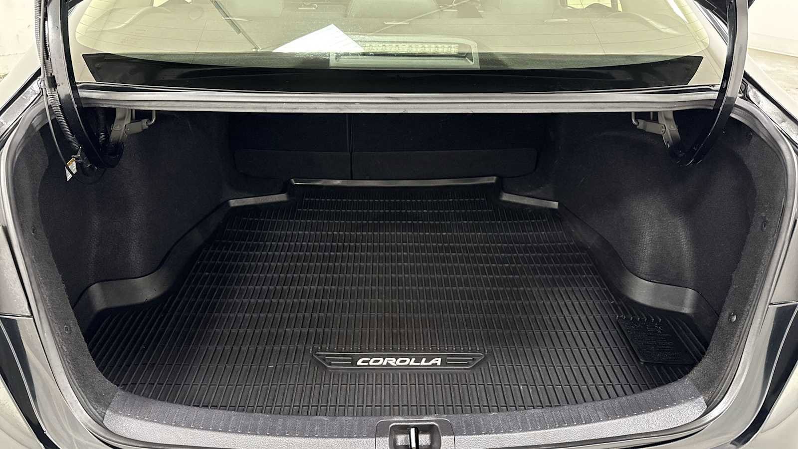 Thumbnail: 2021 Toyota Corolla - 26