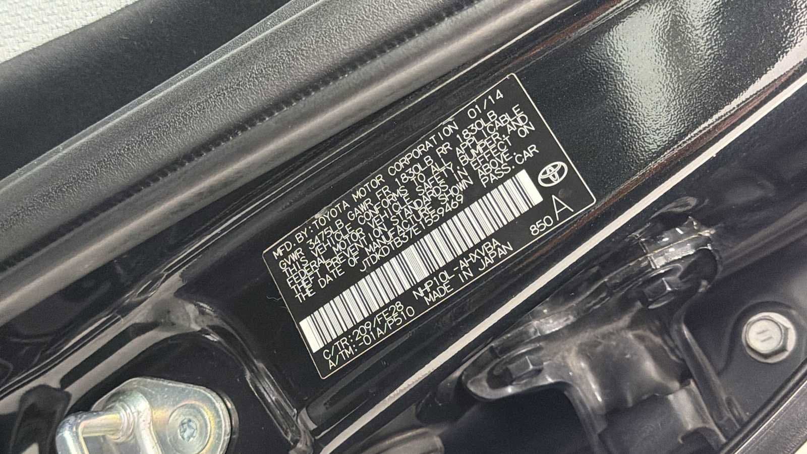 Thumbnail: 2014 Toyota Prius c - 11