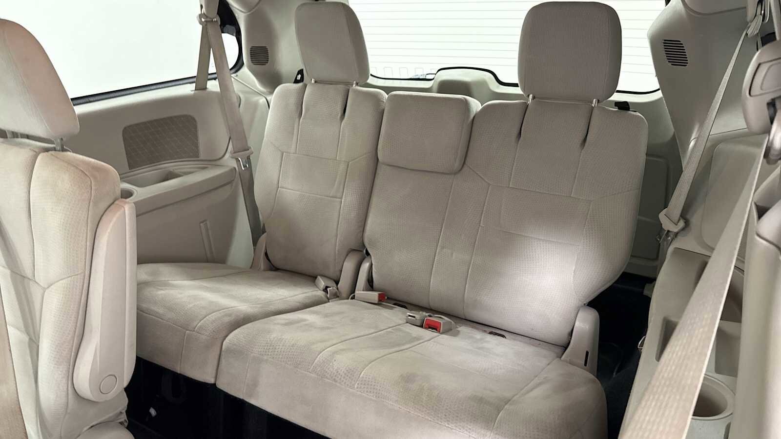 Thumbnail: 2011 Dodge Grand Caravan - 23