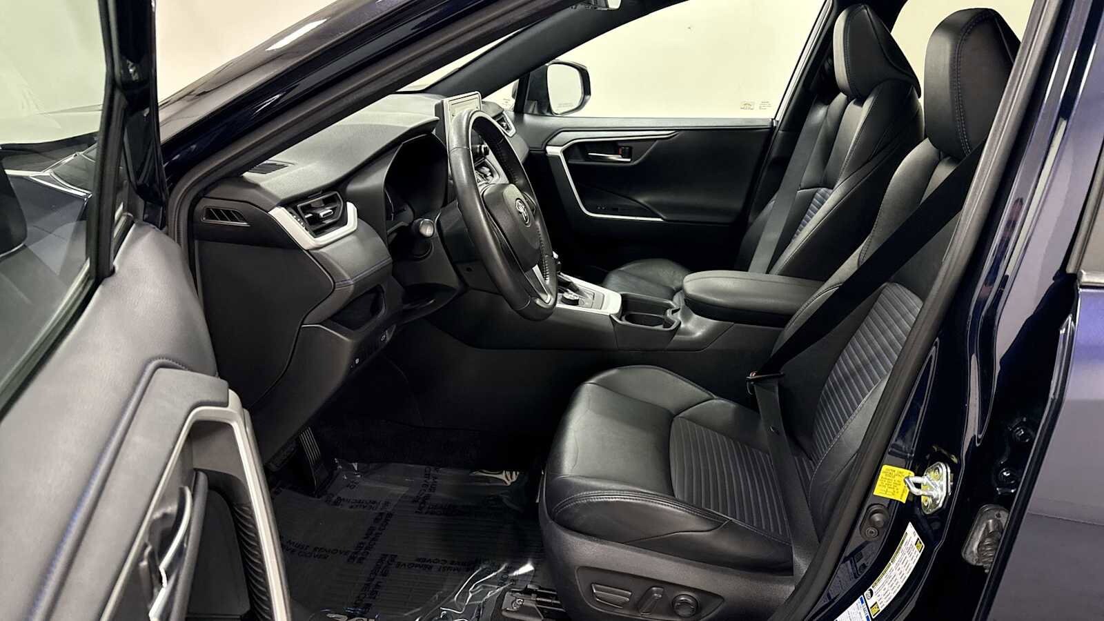 Thumbnail: 2021 Toyota RAV4 - 13