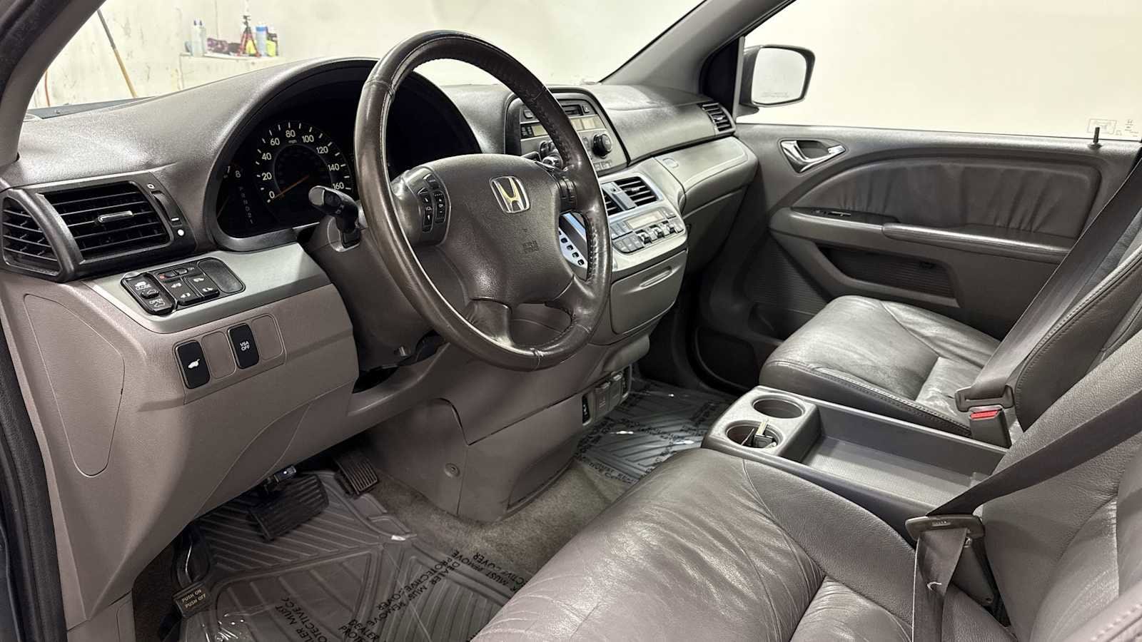 Thumbnail: 2010 Honda Odyssey - 13