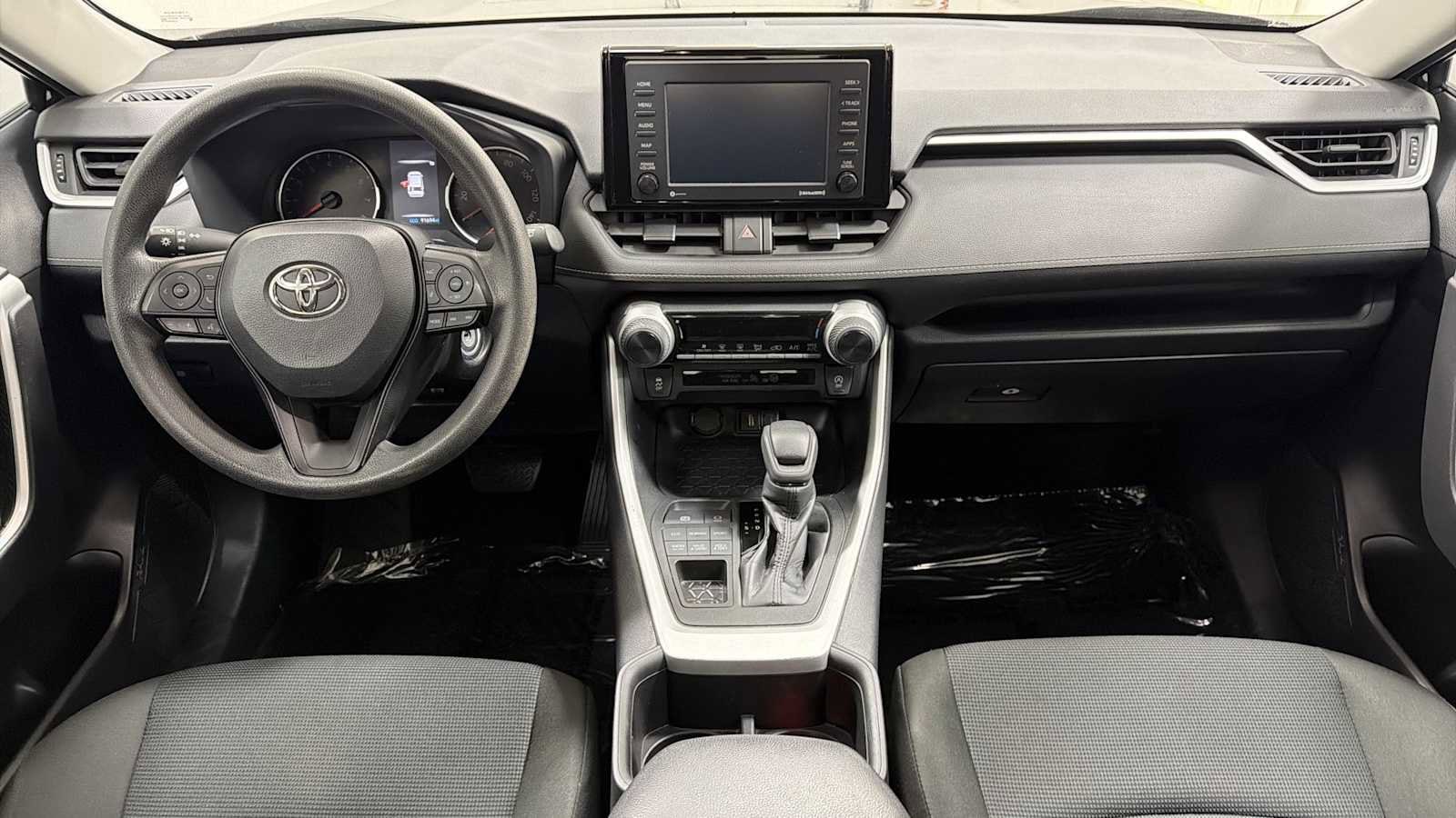 Thumbnail: 2022 Toyota RAV4 - 25