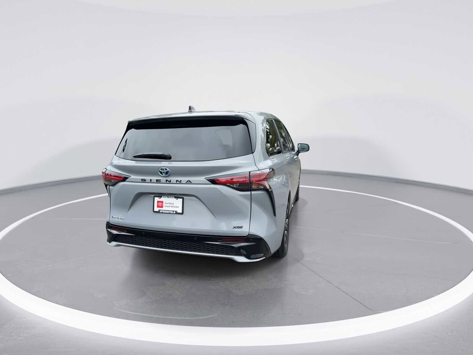 Thumbnail: 2025 Toyota Sienna - 7