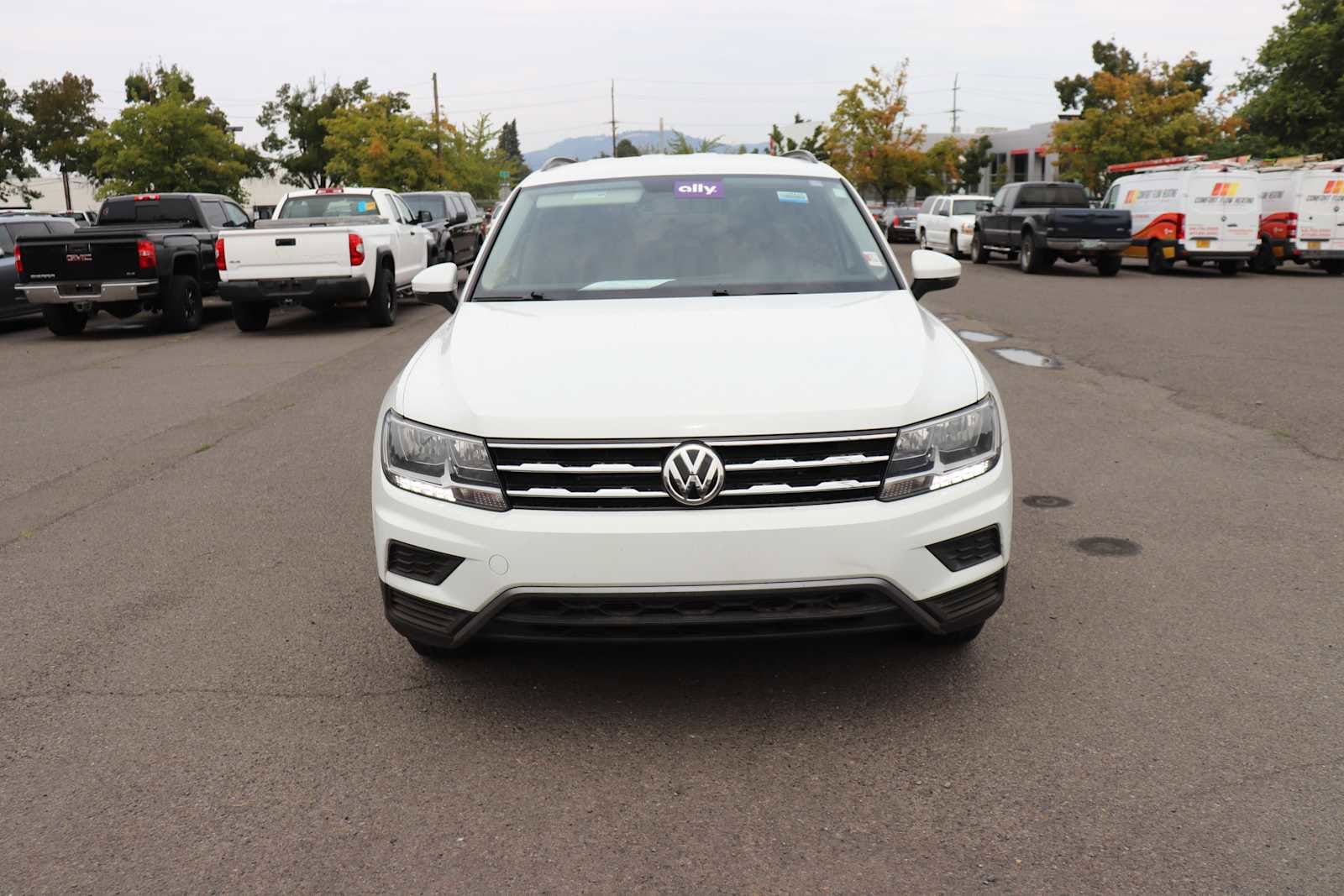 Thumbnail: 2020 Volkswagen Tiguan - 2