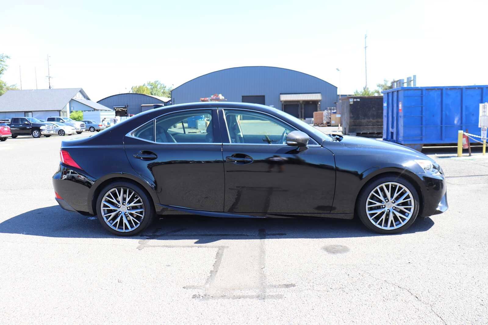 2014 Lexus IS 250 photo 2