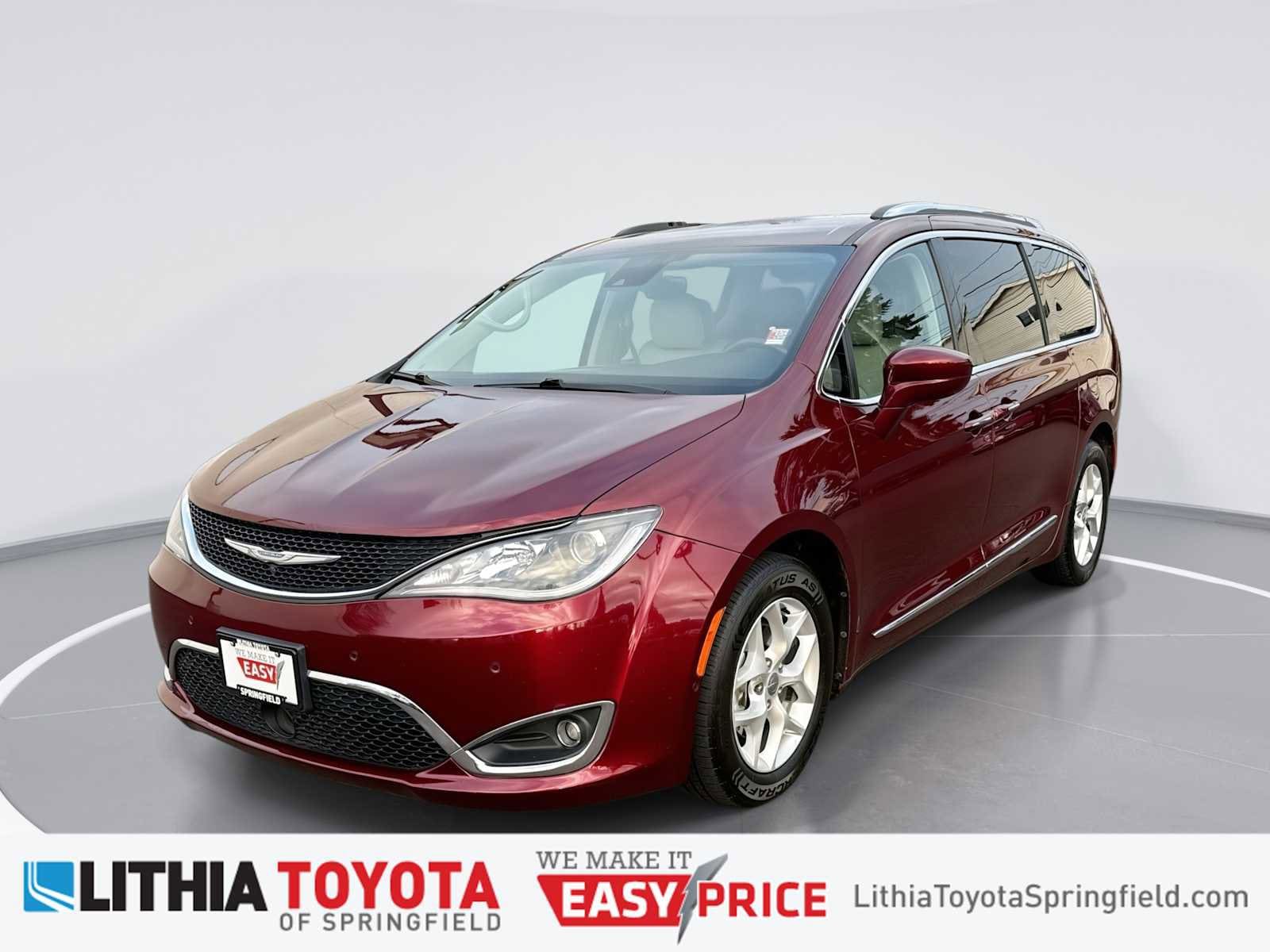 2017 Chrysler Pacifica  -
                  Springfield, OR