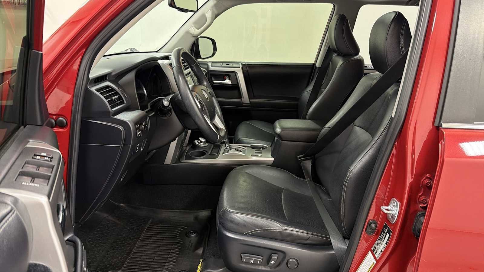 Thumbnail: 2017 Toyota 4Runner - 13