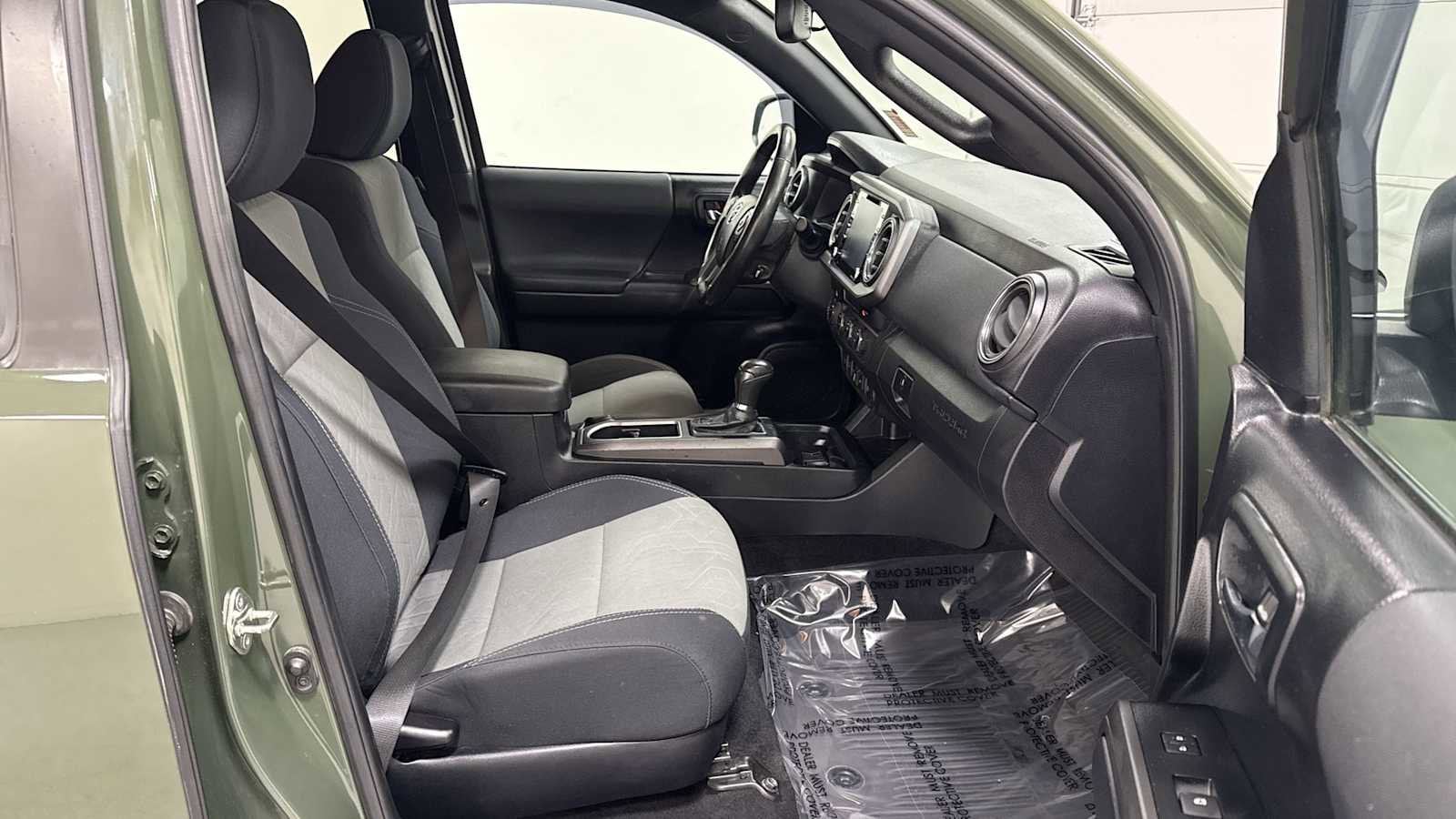 Thumbnail: 2022 Toyota Tacoma - 29