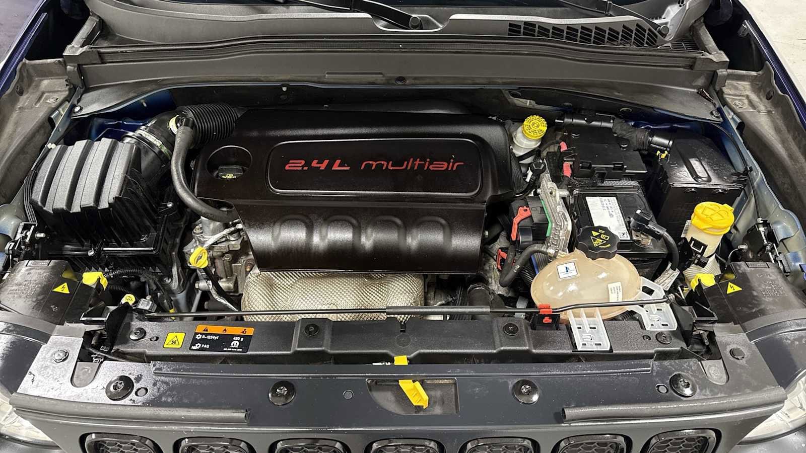 Thumbnail: 2017 Jeep Renegade - 30