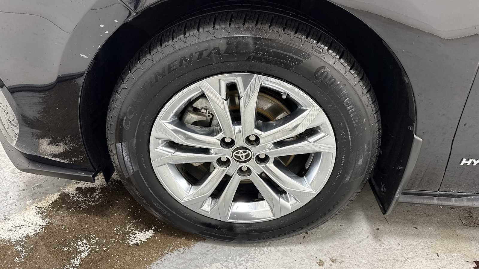 Thumbnail: 2021 Toyota Sienna - 10