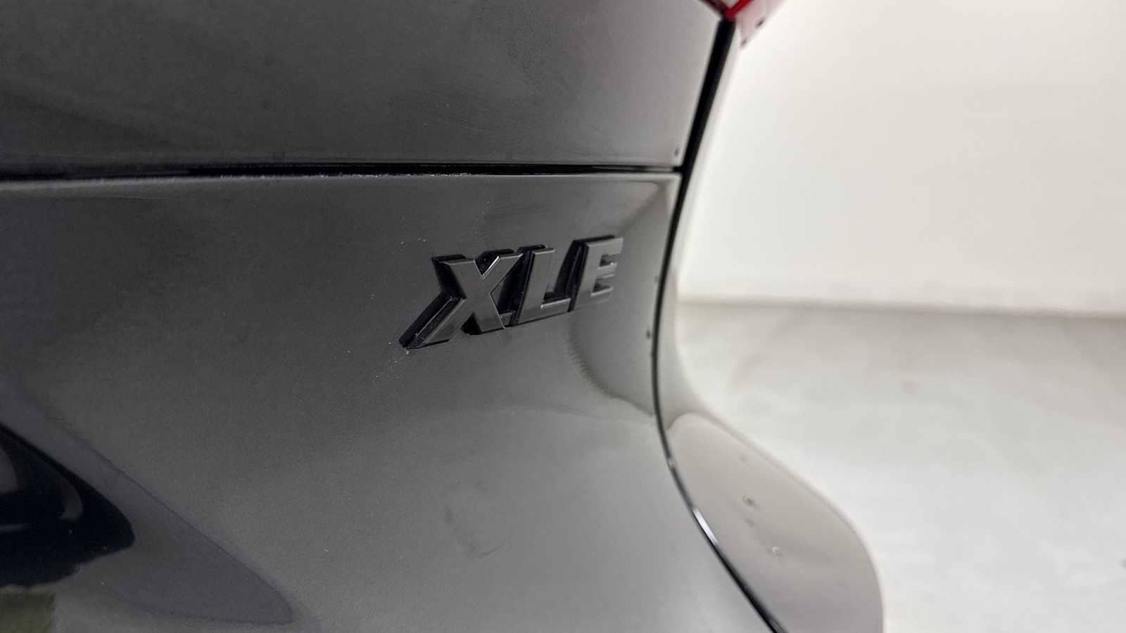 Thumbnail: 2023 Toyota Venza - 28