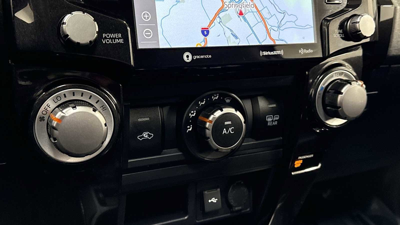 Thumbnail: 2021 Toyota 4Runner - 21