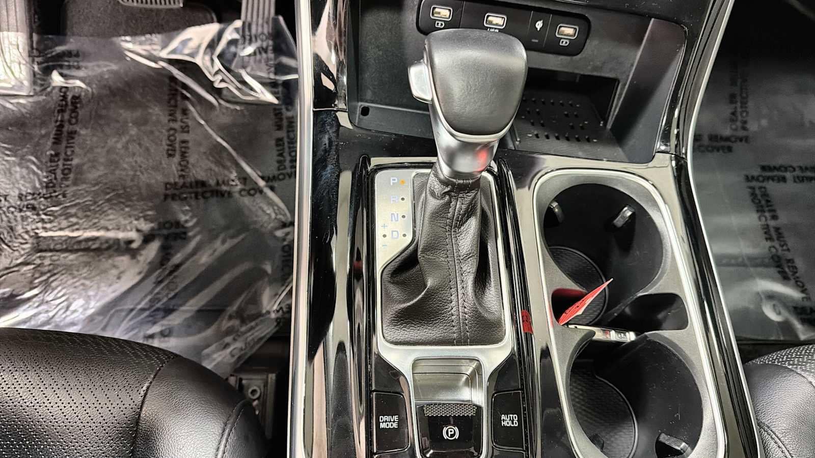 Thumbnail: 2022 Kia Carnival - 22