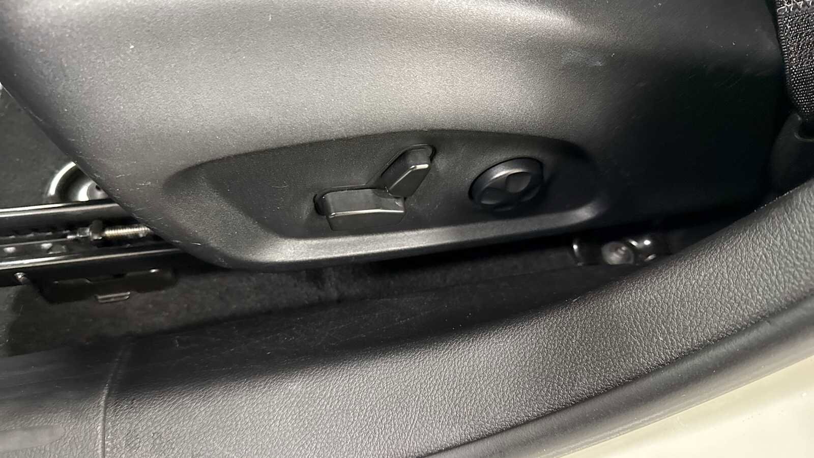 Thumbnail: 2021 Jeep Compass - 14