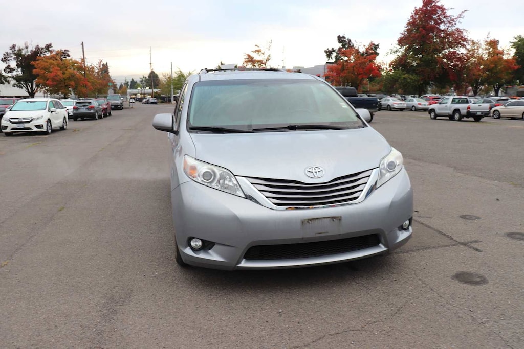 Certified 2017 Toyota Sienna XLE 8 Passenger Van Passenger Van