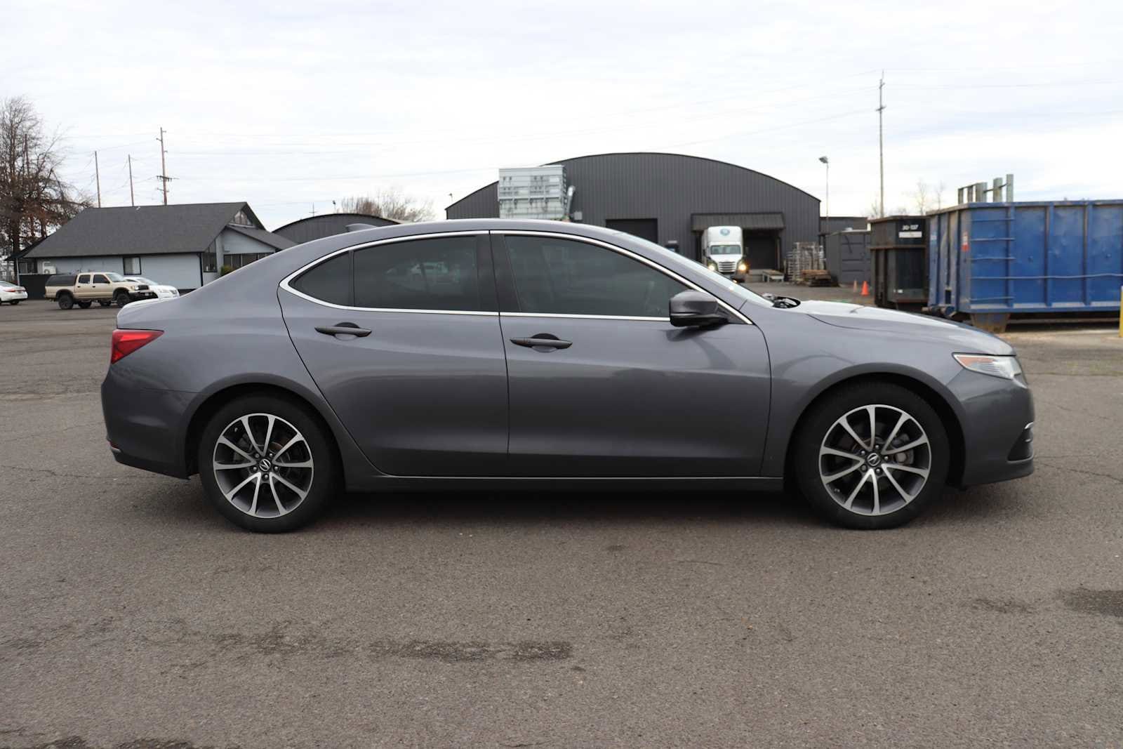 Thumbnail: 2017 Acura TLX - 4