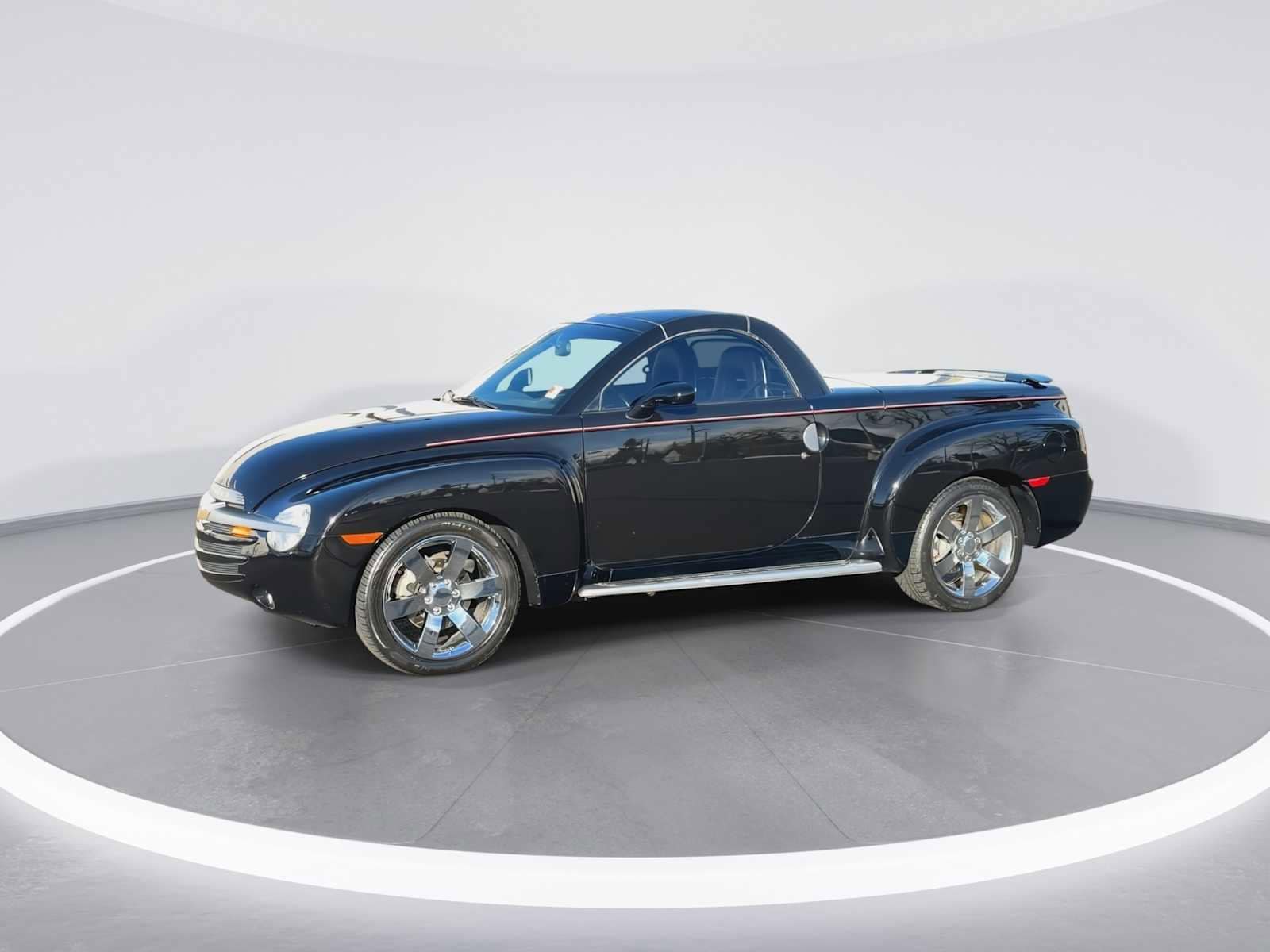 Thumbnail: 2004 Chevrolet SSR - 4