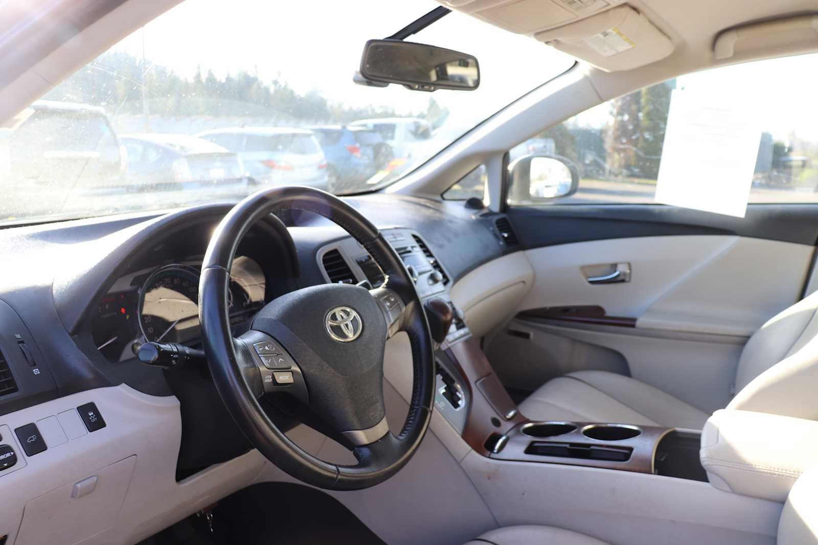 Thumbnail: 2009 Toyota Venza - 10