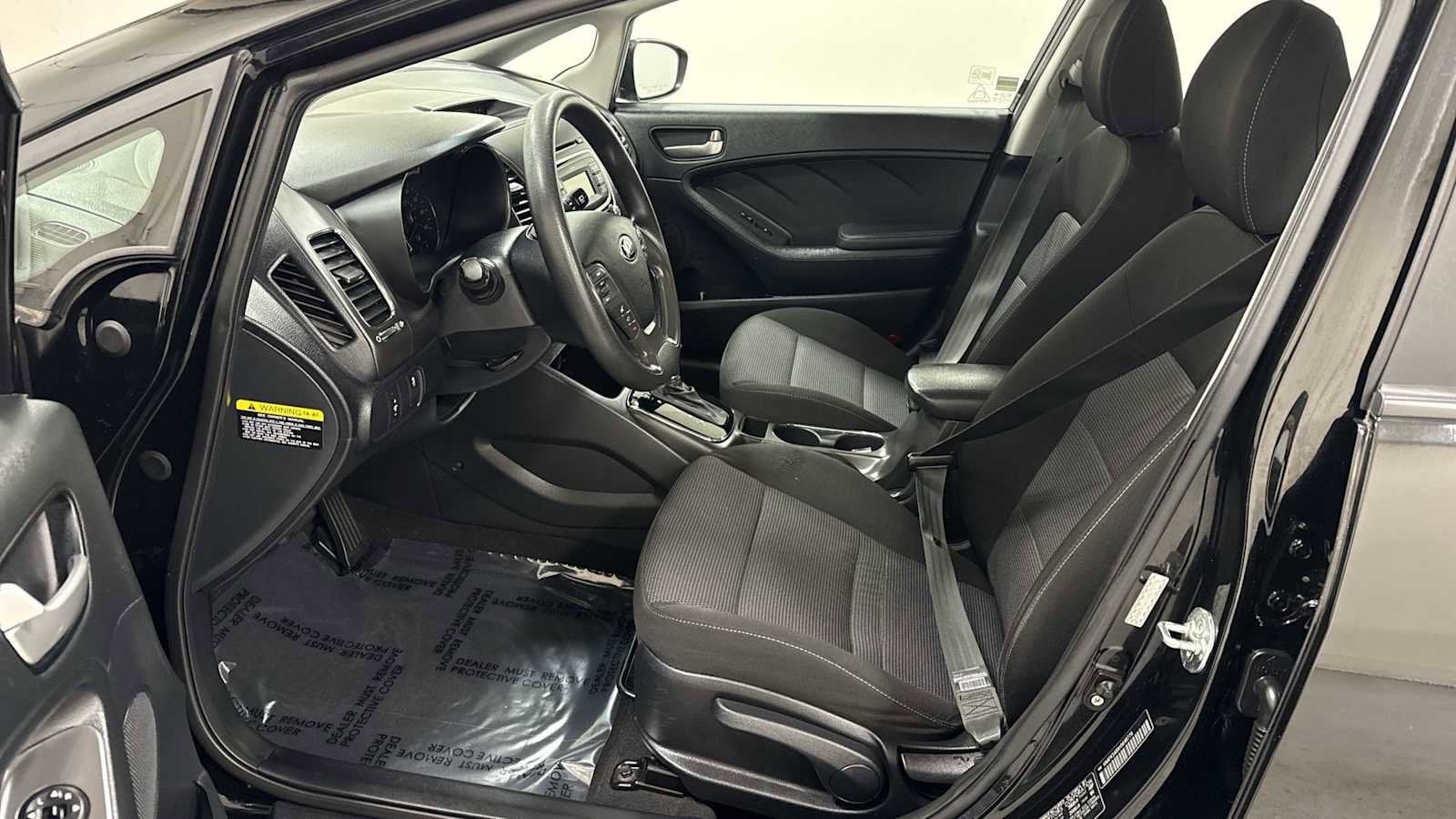 Thumbnail: 2017 Kia Forte - 14