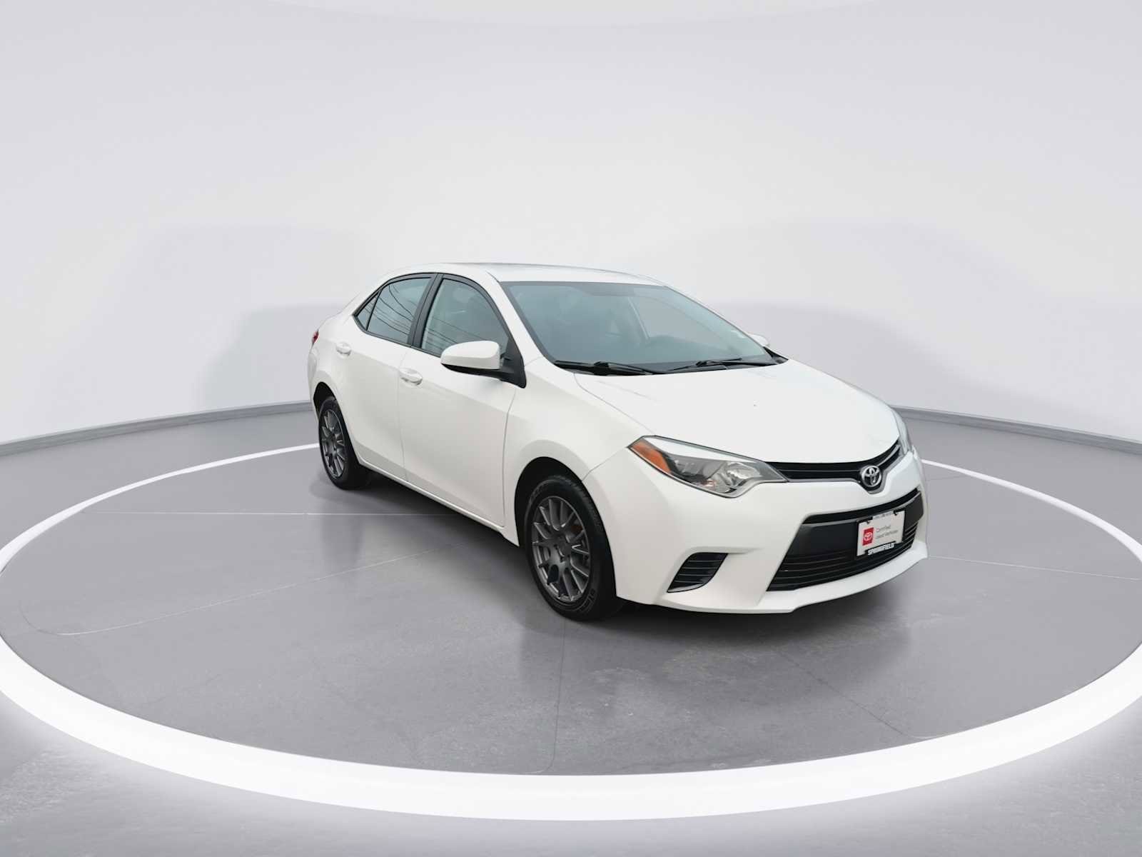 Thumbnail: 2015 Toyota Corolla - 2
