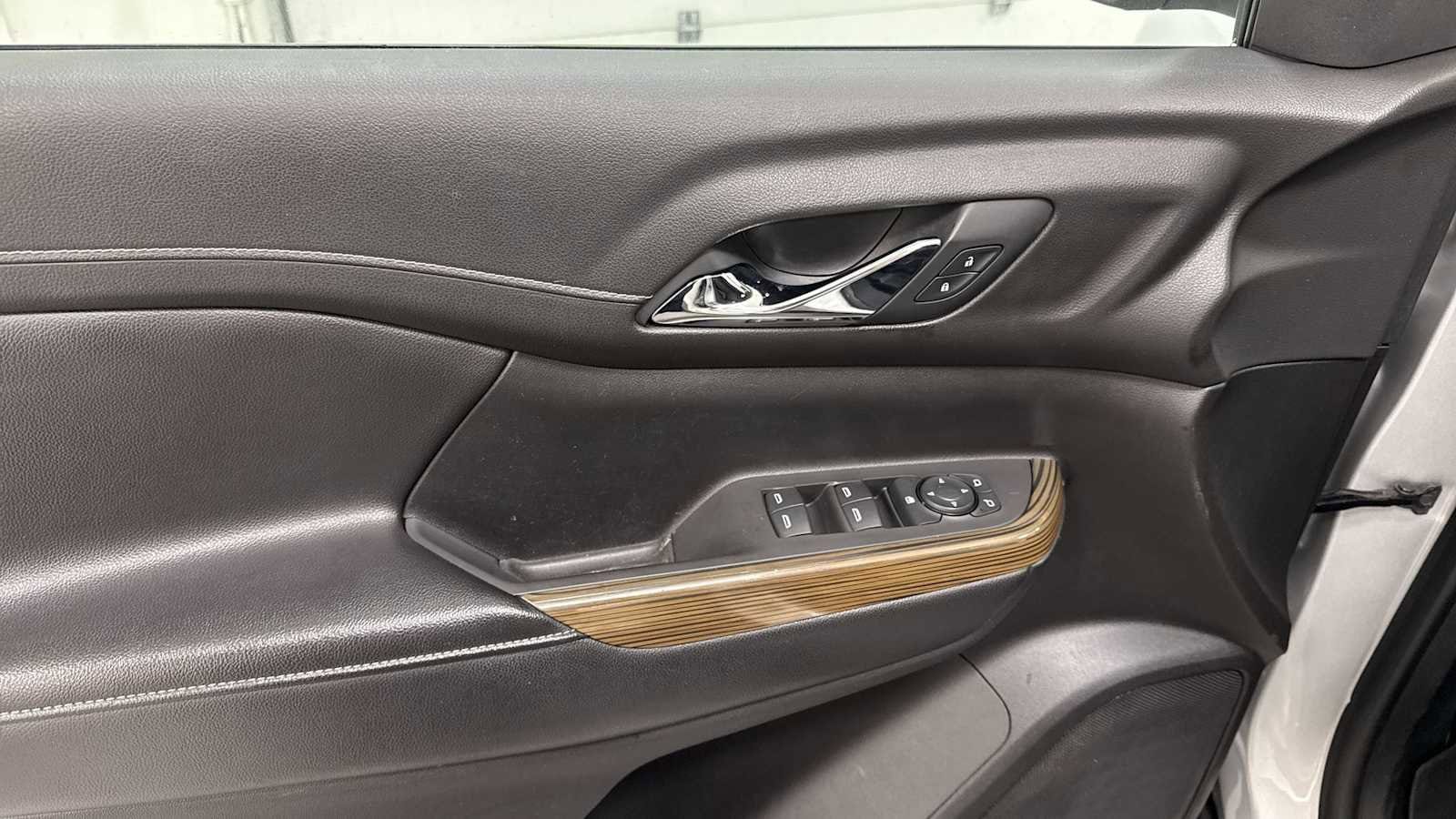 Thumbnail: 2019 GMC Acadia - 15